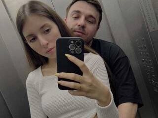 Eroottinen videokeskustelu momotea