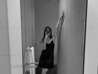 Eroottinen videokeskustelu monalisa-2