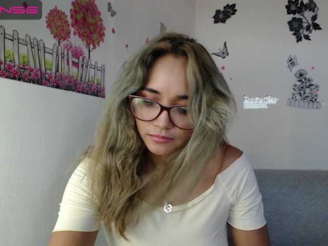 Lähettää kuvakaappauksia monica-squirt