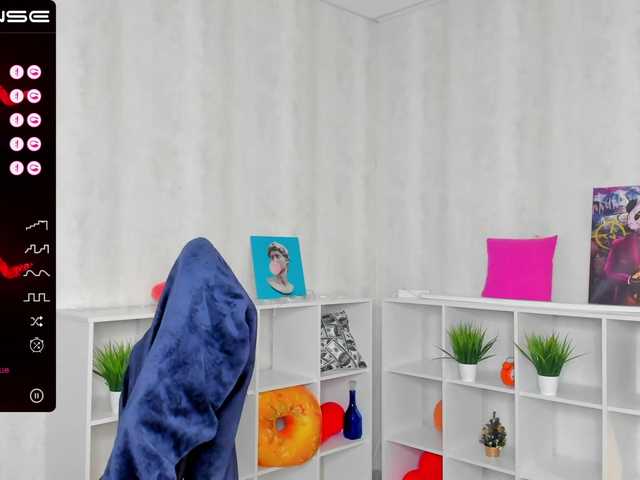 Lähettää kuvakaappauksia MonicaGucci