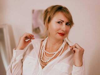 Eroottinen videokeskustelu MonicaMoor