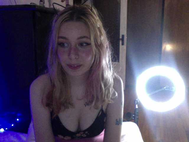 Lähettää kuvakaappauksia moooonpie