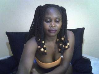 Eroottinen videokeskustelu MYSTICDESIRE