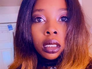 Eroottinen videokeskustelu Mysticloveyy