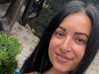 Eroottinen videokeskustelu Adelinna