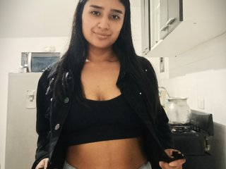 Eroottinen videokeskustelu nahomi-evans