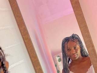 Eroottinen videokeskustelu NahomiHix