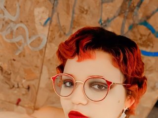 Eroottinen videokeskustelu NairyRed