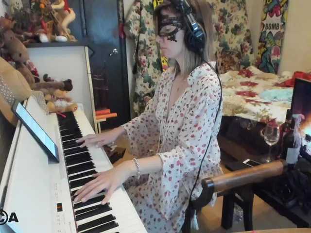 Lähettää kuvakaappauksia PianoGirl