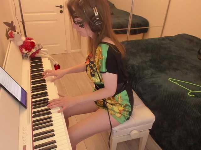 Lähettää kuvakaappauksia PianoGirl