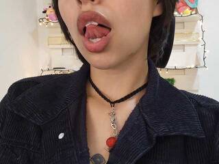 Eroottinen videokeskustelu NanaRott01