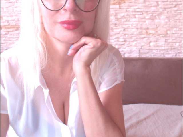 Kuvat Dixie_Sutton Do you want to see more ? Let's have together for priv, Squirt show? see my photos and videos I collect for new glasses. Can you help me with this?you do not have the option priv? throw a big tip