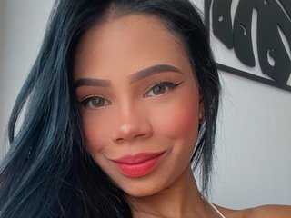 Eroottinen videokeskustelu NaomiBrooke