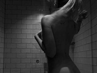 Eroottinen videokeskustelu Natallie