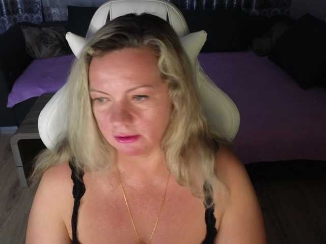 Kuvat Natalli888 #bbw#curvy#foot-fetish#dominance#role-playing #cuckolds Hello! Domi from 11 token. I like Ultra Hot, I'm natural ,11416977101300500999. All complemented by Tip Menu.PM 50 token and private