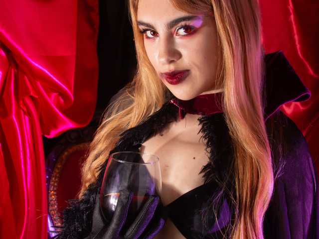 Kuva profiilista Natasha-Adams