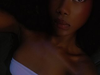 Eroottinen videokeskustelu NaughtyCherie