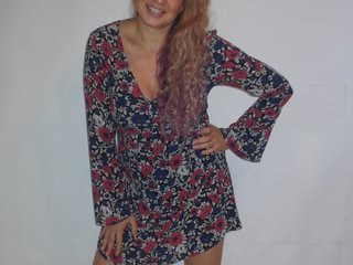 Eroottinen videokeskustelu NelleTEASE