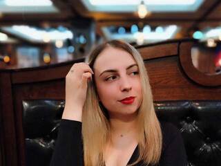 Eroottinen videokeskustelu NelleVanile