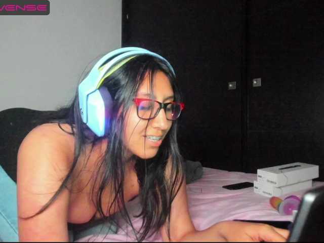 Kuvat Nerdgirl Hi, I'm Alejandra, im 23 years old from Colombia, I'm working here to pay me collegue studies if u can sport me and have a fun time with me would be amazing