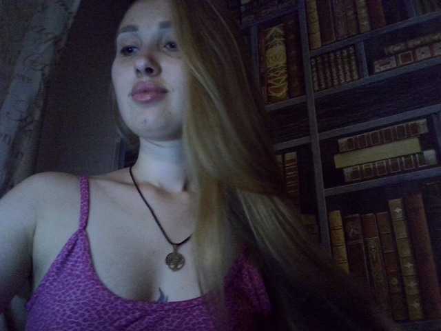 Lähettää kuvakaappauksia New-blond17