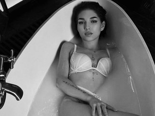 Eroottinen videokeskustelu NikaFlower