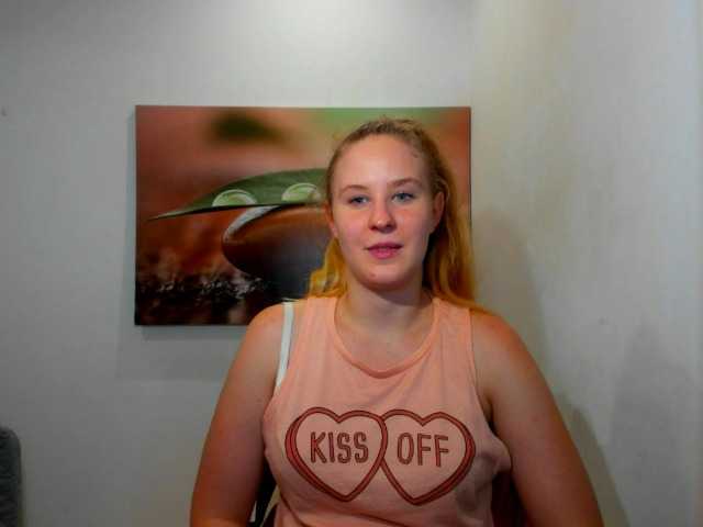 Kuvat nikkipeach18 THE LAST DAY HERE!!! Welcome in my #horny room! Come and #cum with me and enjoy this #hot day together :* #blonde