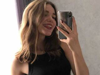 Eroottinen videokeskustelu NikkiRid