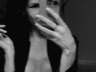 Eroottinen videokeskustelu Nikkittyni