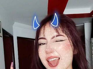 Eroottinen videokeskustelu niky-cherry