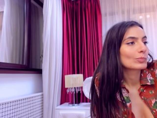 Lähettää kuvakaappauksia NinaCrystal