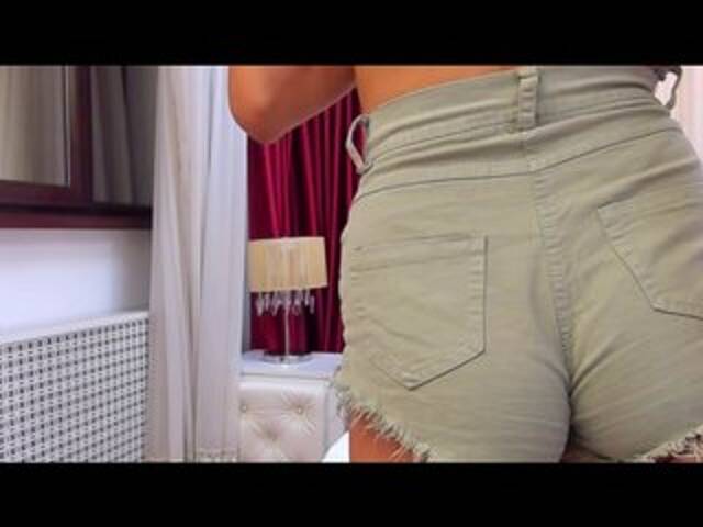 Lähettää kuvakaappauksia NinaCrystal