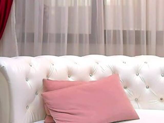 Lähettää kuvakaappauksia NinaCrystal