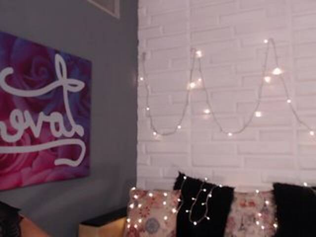 Lähettää kuvakaappauksia NinnaMonroe