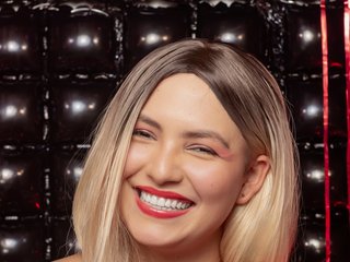 Eroottinen videokeskustelu NinnaVous