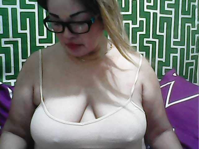 Kuvat Applepie69 hello welcome to my room please help me token boobs 20 plus pussy 30 ass 40 nakec 50 show play pussy 100