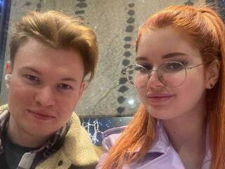 Eroottinen videokeskustelu NudeFox