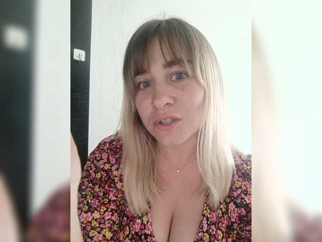 Kuvat Blondines69 Hey guys!:) Goal- #Dance #hot #pvt #c2c #fetish #feet #roleplay Tip to add at friendlist and for requests!