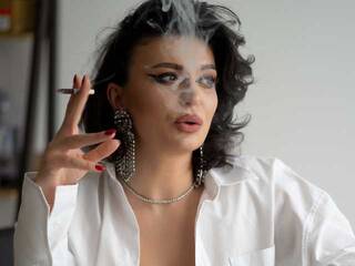 Eroottinen videokeskustelu OnlyNicolle