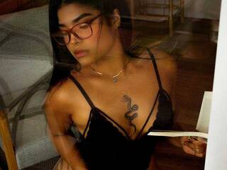 Eroottinen videokeskustelu Pamela-Moreno