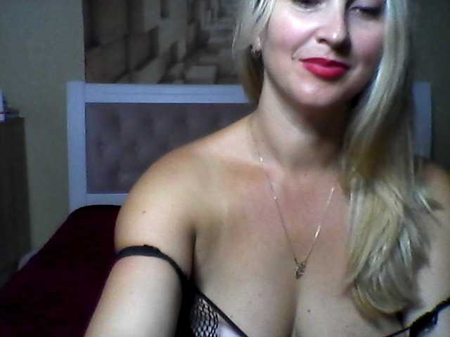 Kuvat pamelaa123 take off a dress 100 tkn, chest 100 ***only in private watch camera 20 tkn