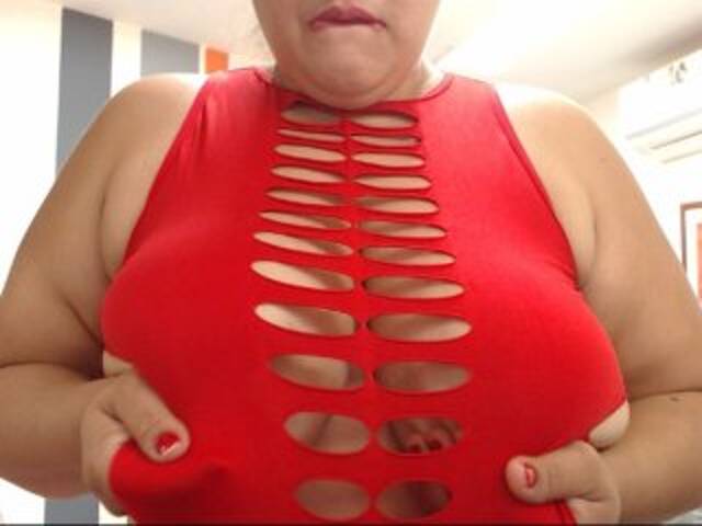 Lähettää kuvakaappauksia paola_amira