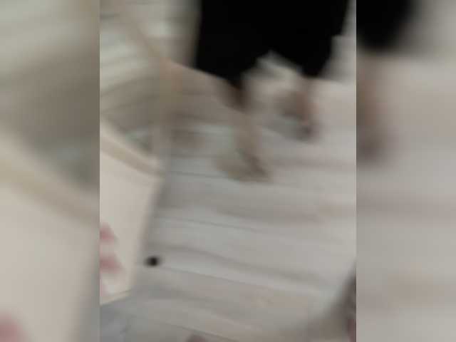 Lähettää kuvakaappauksia TheonlyoneBoyX