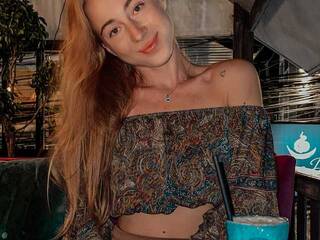 Eroottinen videokeskustelu PassionCherry