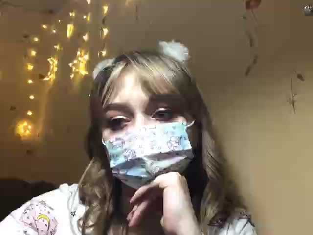 Lähettää kuvakaappauksia PeachyMoon