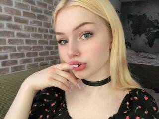 Eroottinen videokeskustelu PickBlondy
