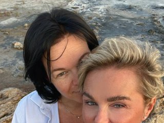 Eroottinen videokeskustelu PleasureWeCouple