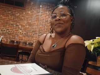 Eroottinen videokeskustelu PrettyBrown