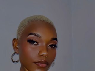 Eroottinen videokeskustelu prettyvee