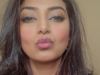 Eroottinen videokeskustelu QueenBella